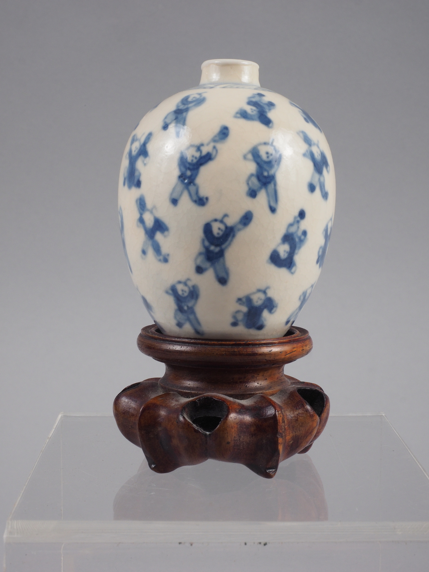 A Chinese blue and white figure decorated oviform vase with six-character mark, 2 3/4" high, on - Image 2 of 7
