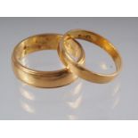 Two 22ct gold wedding bands, 8.1g