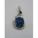 A silver and opal pendant, stamped 925 and measuring 22mm in length.
