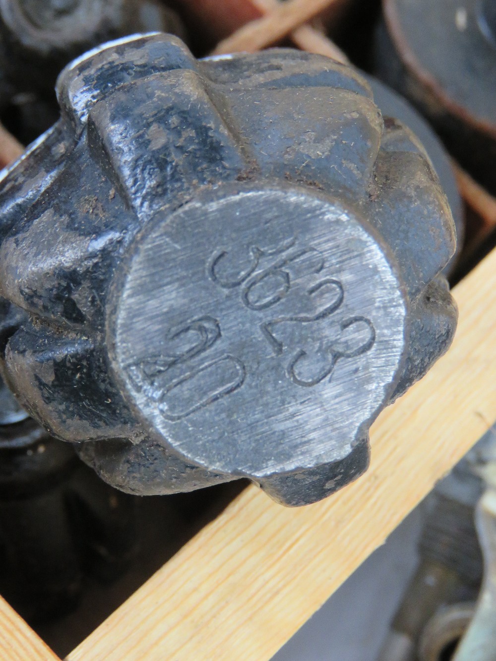 Twenty inert F1 Limonka and RG42 training grenades, in wooden transit case. - Image 5 of 7