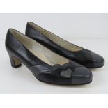 A pair of 'as new' leather ladies shoes by Equity size 7.5.