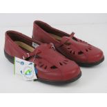 A pair of 'as new' red leather shoes by Easy B, size 7 4E fitting.