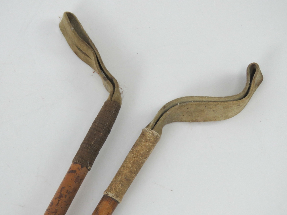 A pair of horn handled and bamboo riding crops one having HM silver collar, - Image 4 of 4