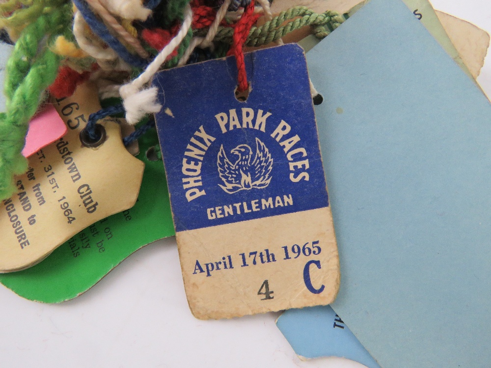 A quantity of assorted vintage horse racing entrance and club badges, - Image 6 of 7