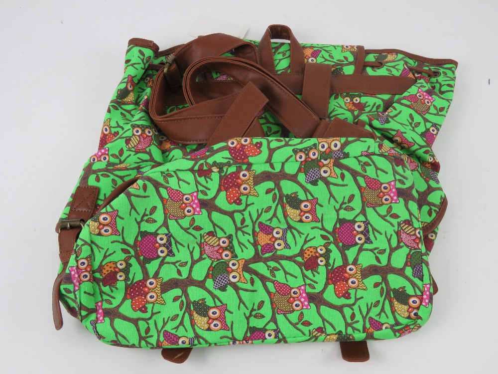 An owl pattern neon green ruck sack 'as - Image 2 of 3