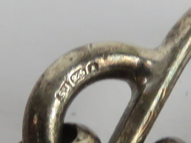 An unusual and substantial silver chain - Image 3 of 3