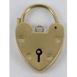 A 9ct gold heart padlock clasp, hallmarked for London, 4g.