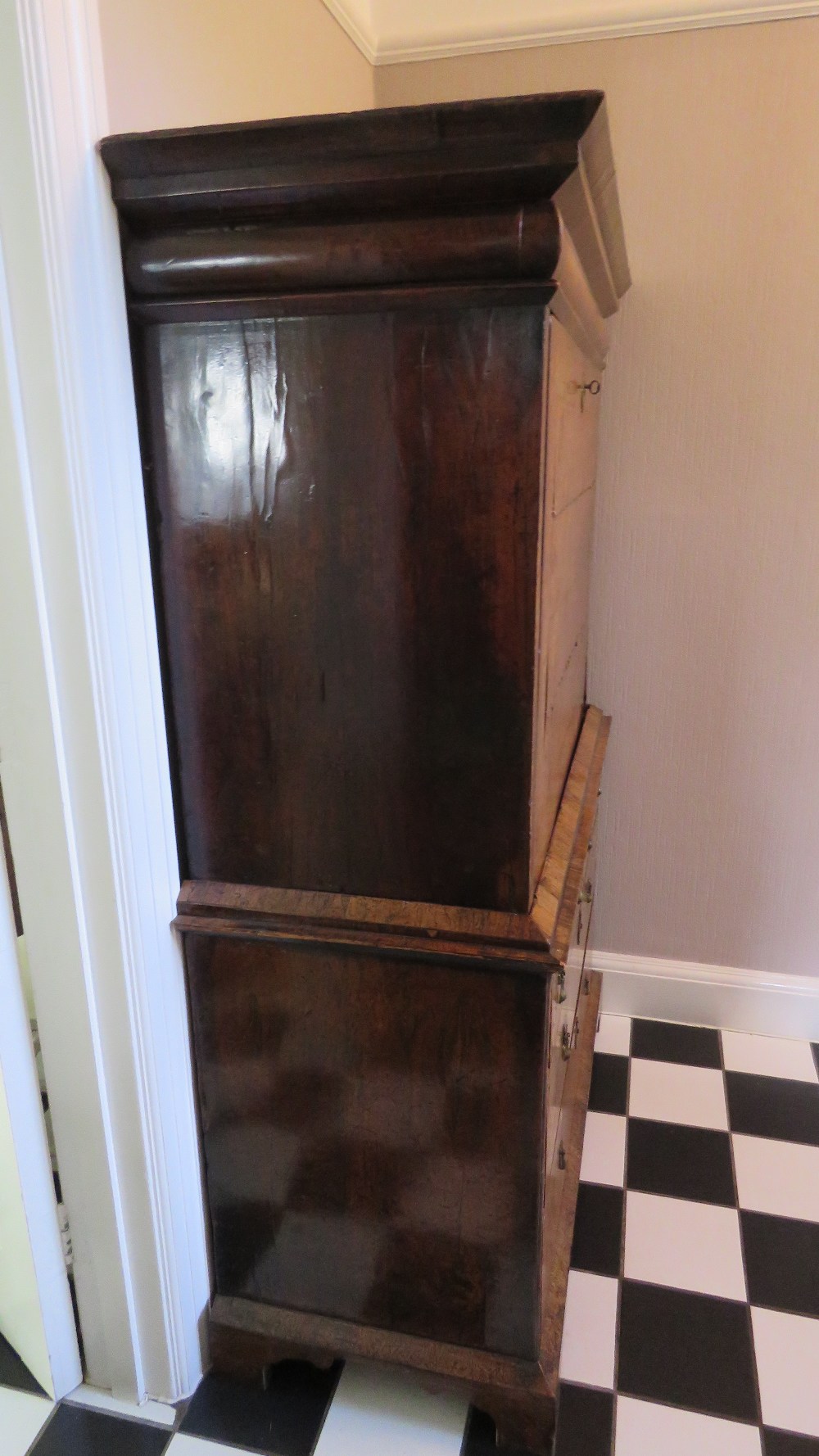 A superb walnut secretaire on chest having fine quality walnut cross banded fall front opening to - Image 9 of 9