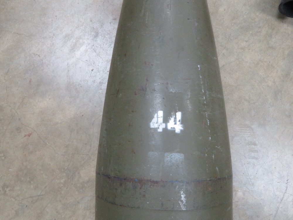 An inert 155mm projectile with fuse standing 70cm high. - Image 3 of 5