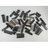 A quantity of assorted pistol magazines. Approx 41.