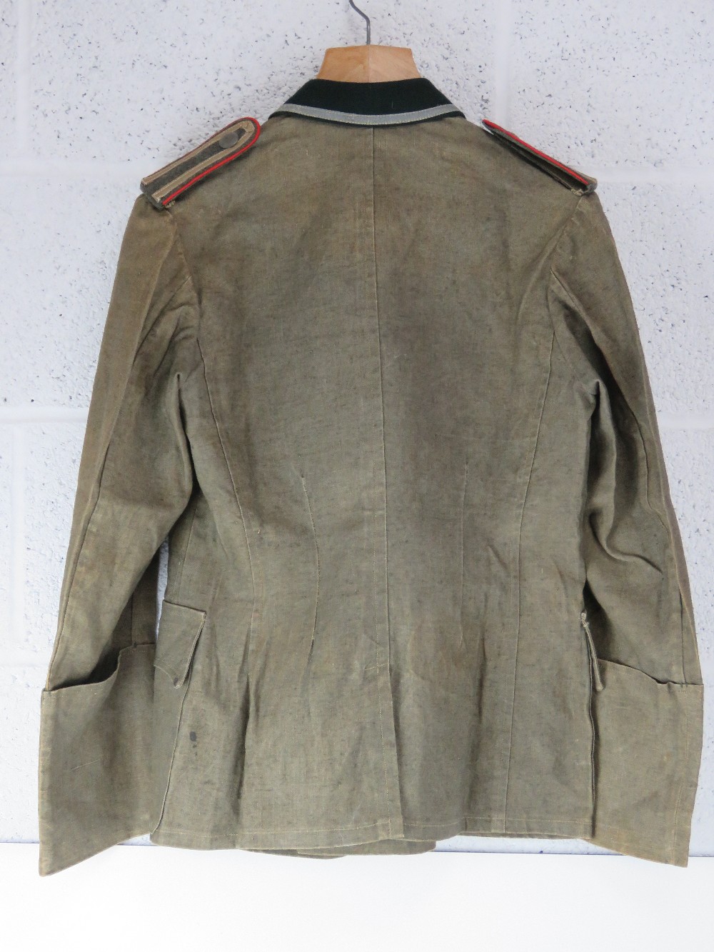 An rare WWII German Heeres Artillery or Gunnery NCO's summer tunic, - Image 2 of 4