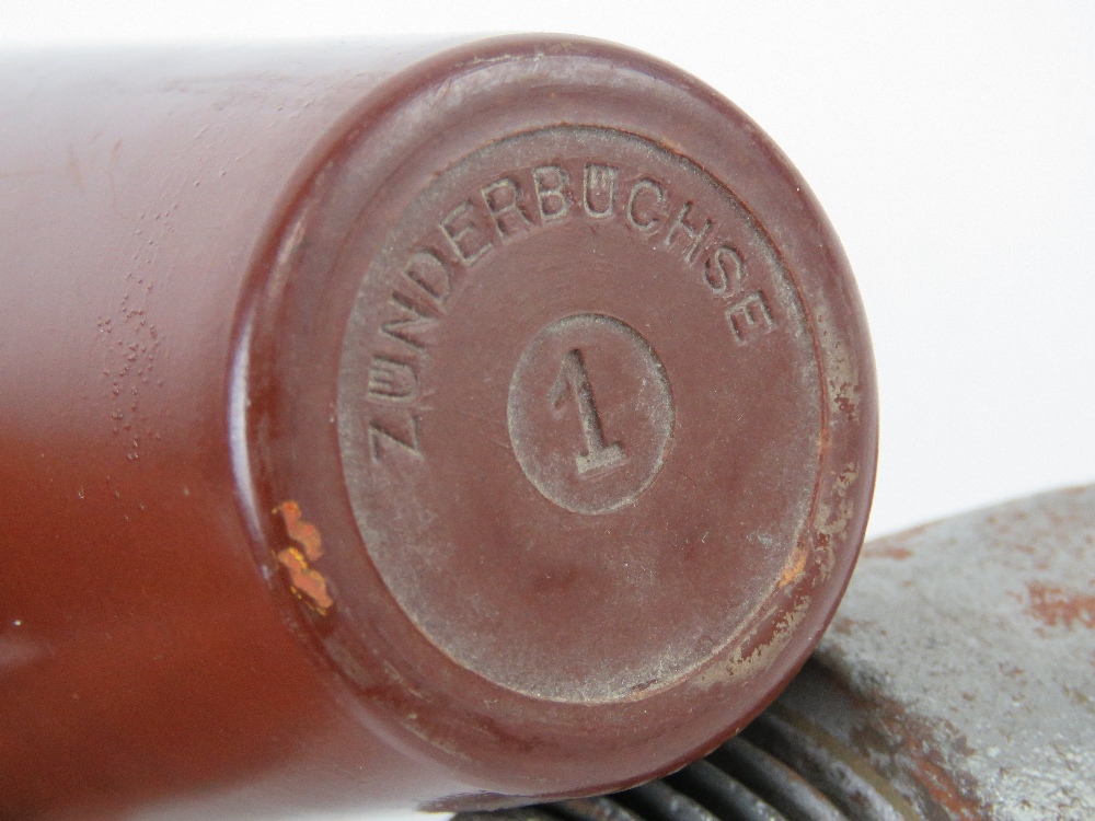 A WWII German Bakelite pot with an AZ23 inert fuse, the pot is dated 1939. - Image 3 of 4