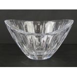 A Lenox crystal glass bowl, 25cm wide.