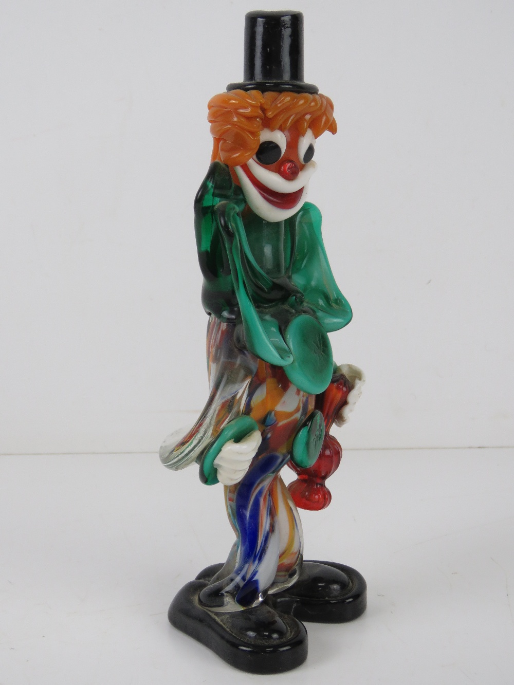 A Murano-style art glass clown figurine standing 26cm high. - Bild 3 aus 3