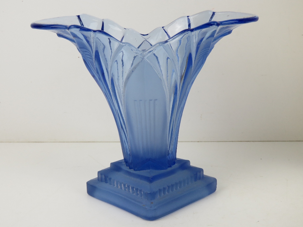 A blue early 20th century pressed glass vase. - Bild 2 aus 2