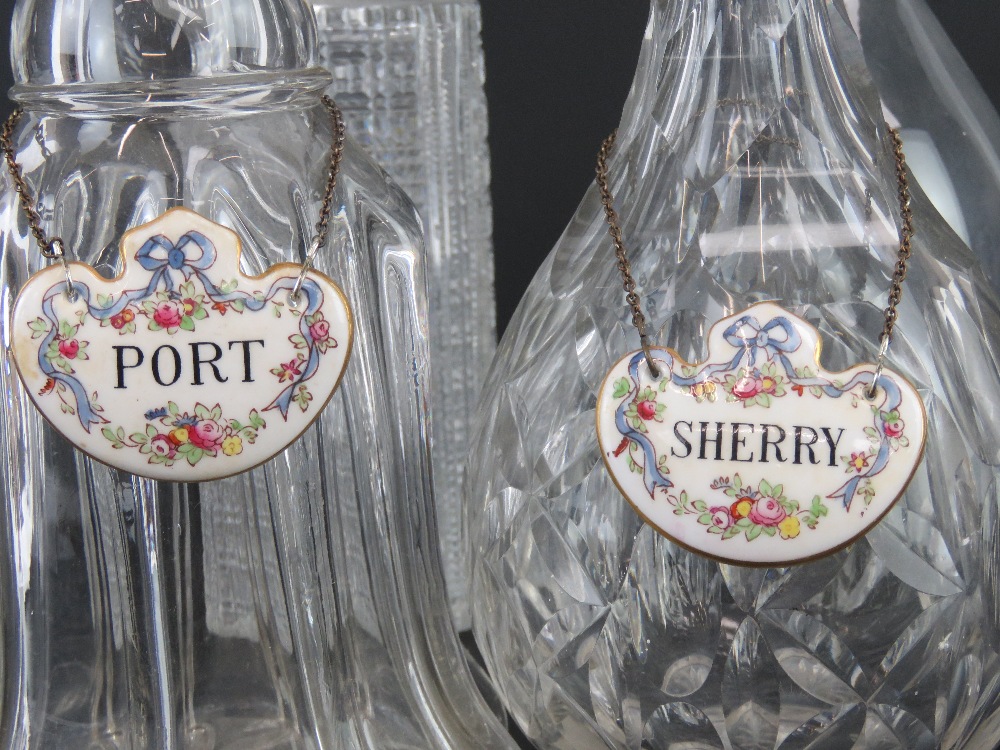 Four assorted cut glass decanters. Together with two ceramic labels for Port and Sherry. - Bild 2 aus 2