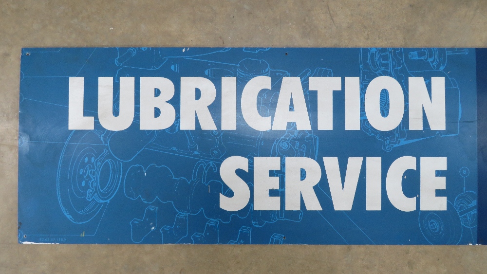 A vintage c1980s Shell Helix Motor Oils 'Lubrication Service' sign made on fibreboard and measuring - Bild 2 aus 4