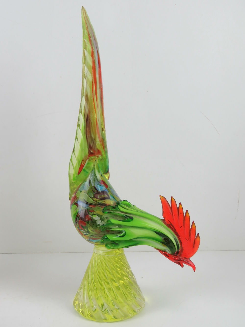 A pair of Murano-style Art glass cockerils, one in green, one in orange, each standing 47cm high. - Bild 2 aus 3