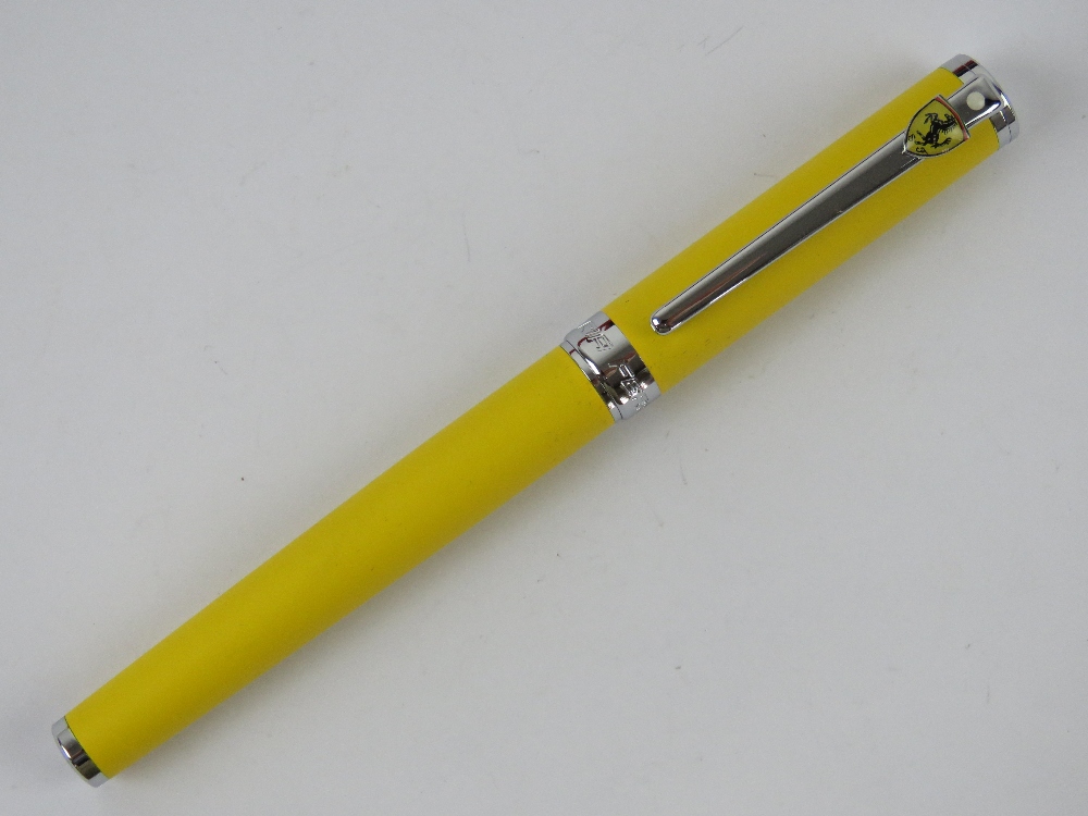 An Official Ferrari Sheaffer ball point pen in original box. - Bild 3 aus 5