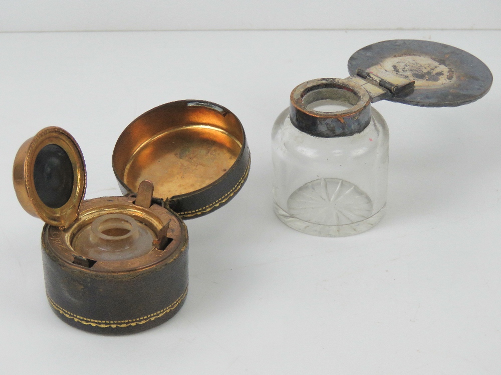A leather and brass travelling inkwell o - Image 2 of 3