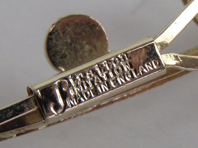 A Stratton tie clip in the form of a fis - Image 3 of 3