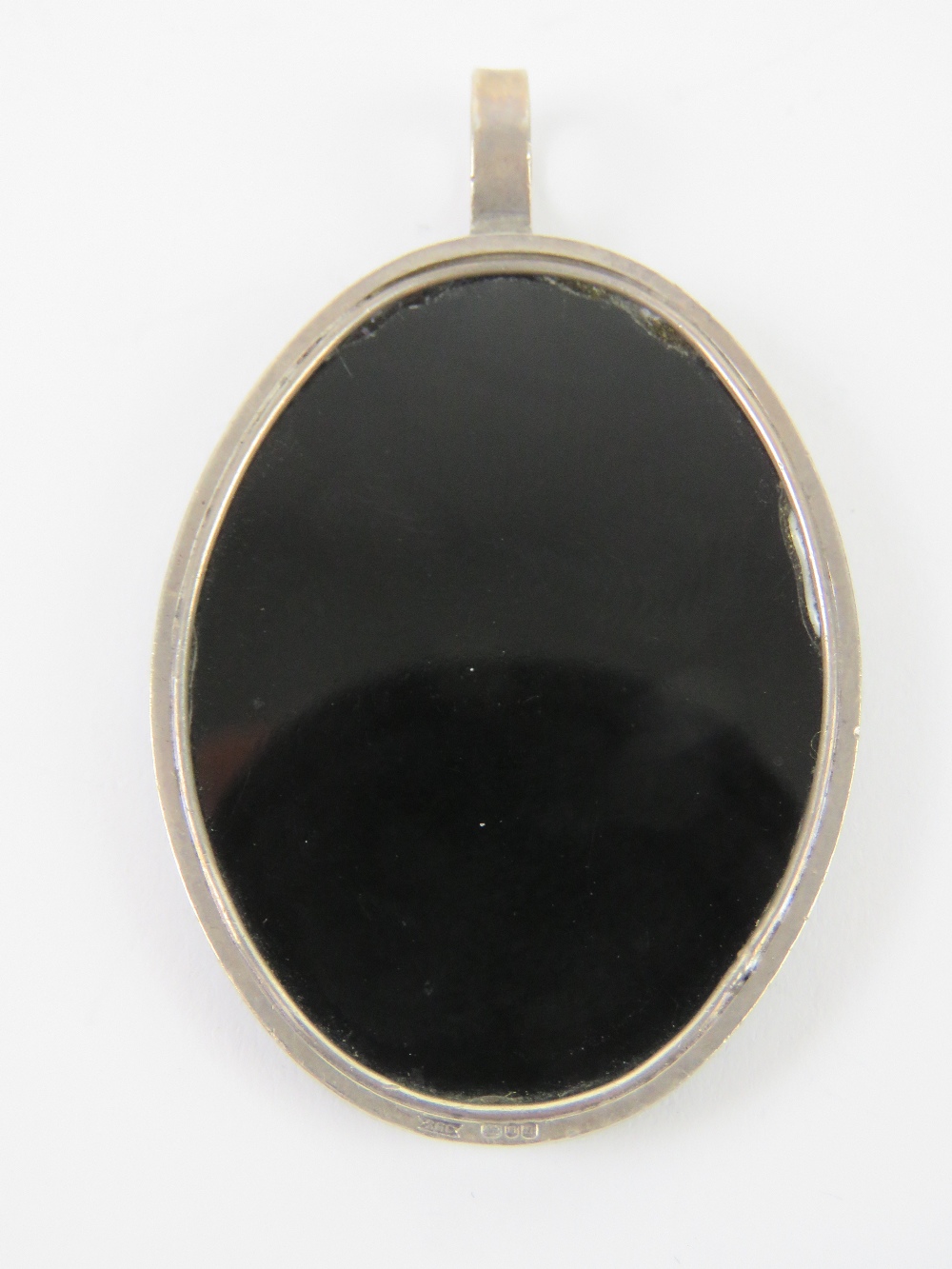 A large carved onyx pendant having warri - Image 3 of 3