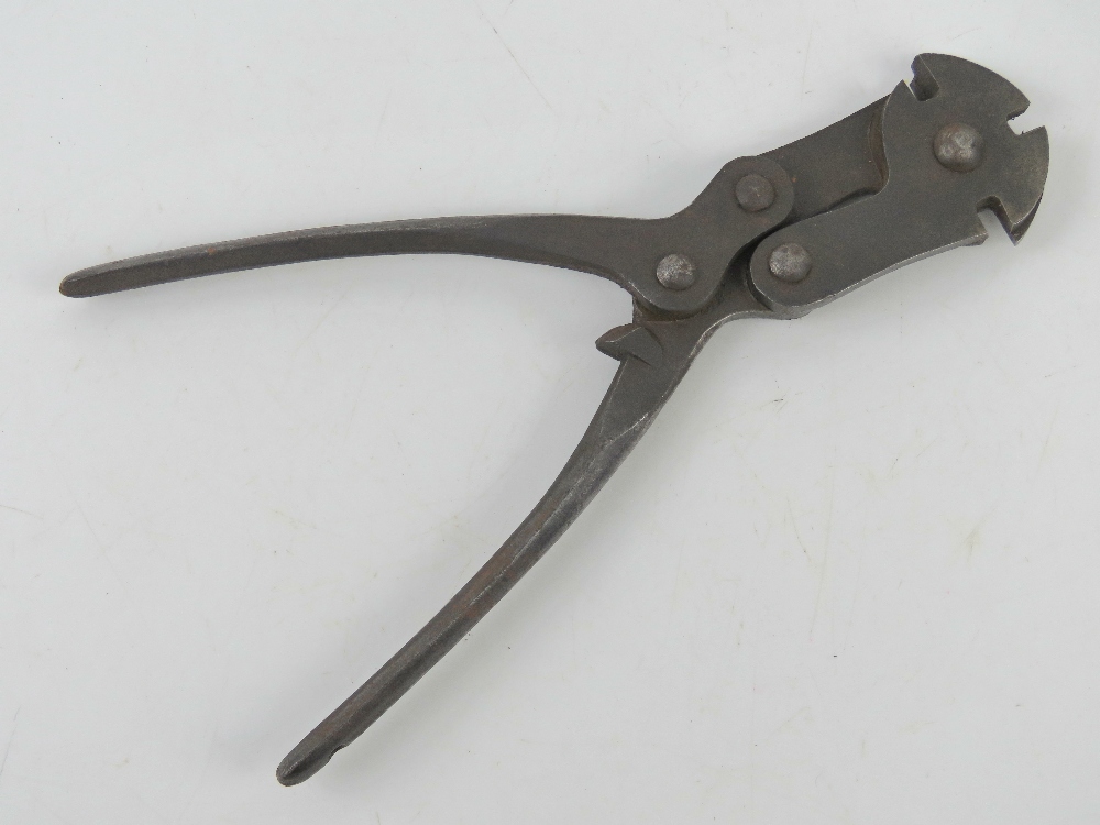 A pair of WWII British Military wire cutters having broad arrow upon and marked Washe & James - Image 4 of 4