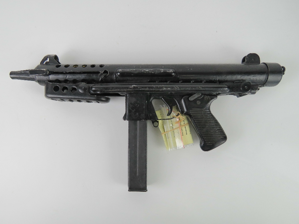 A deactivated Star Z70 9mm Sub Machine gun with moving bolt (under spring pressure), - Image 2 of 5