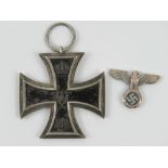 A WWI German Iron Cross medal, 800 marked to top ring.