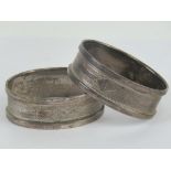 A pair of HM silver napkin rings, hallmarked for Birmingham, 21.4g.