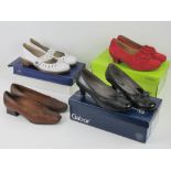 A quantity of shoes sizes 3 -3.5 UK.
