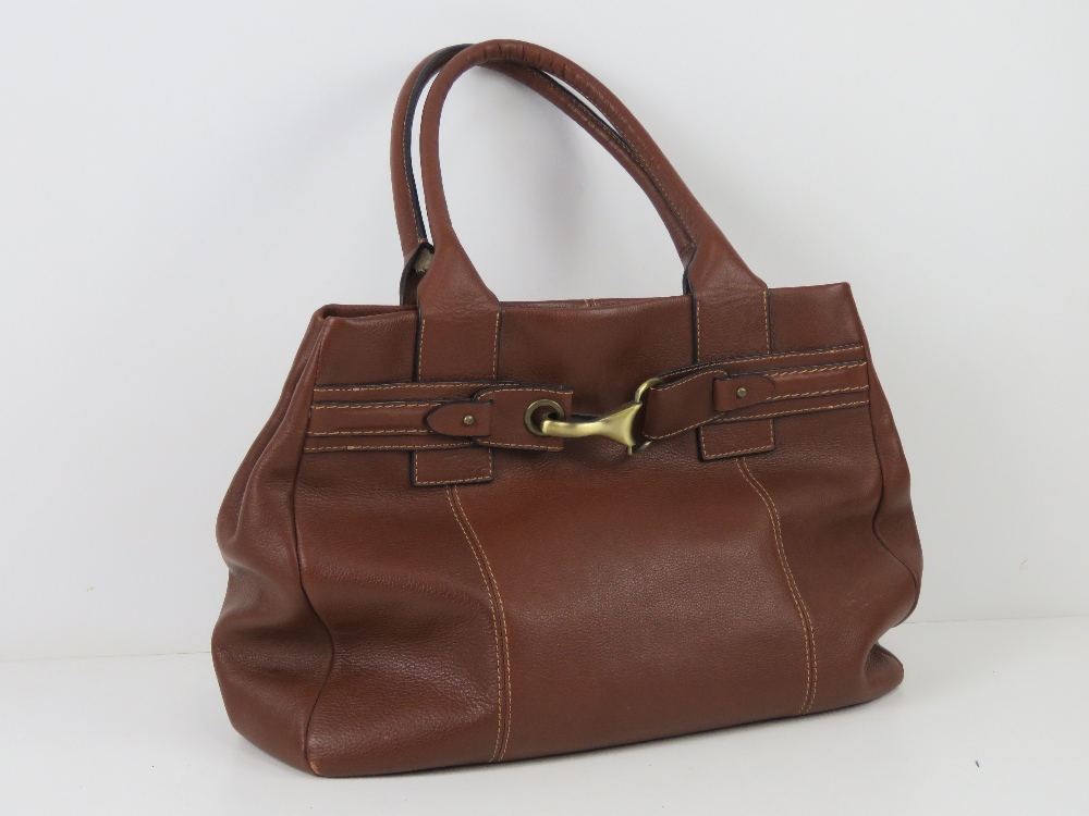 A brown leather Jane Shilton handbag 37