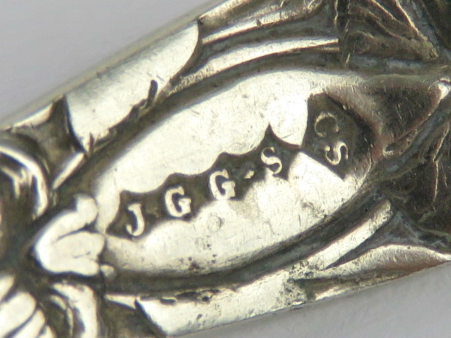 A George III silver gilt vinaigrette hallmarked Birmingham 1817 with makers mark for John Shaw, - Image 7 of 7