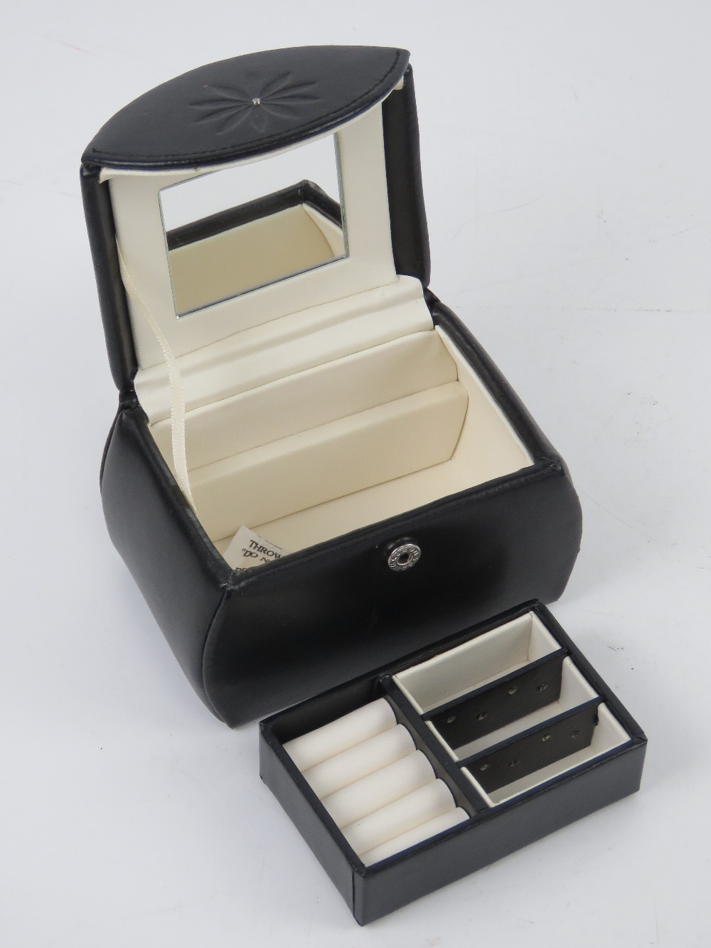 A contemporary black leather jewellery case having various compartments within. 12 x 8 x 13cm. - Image 2 of 2