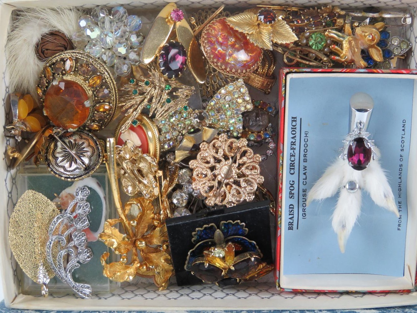 A large quantity of assorted 20th century costume brooches, makers noted inc Sarah Cov, Exquisite, - Image 3 of 3