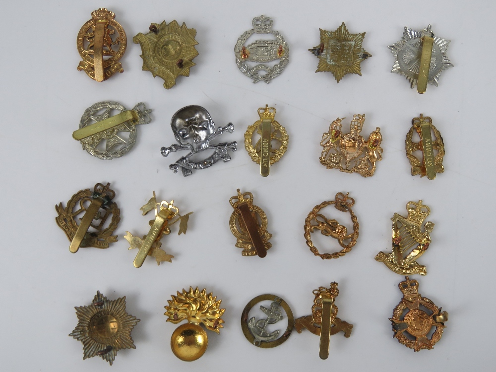 A quantity of assorted British regiment cap/helmet badges, approx 20 items inc; Bedfordshire, - Image 6 of 6