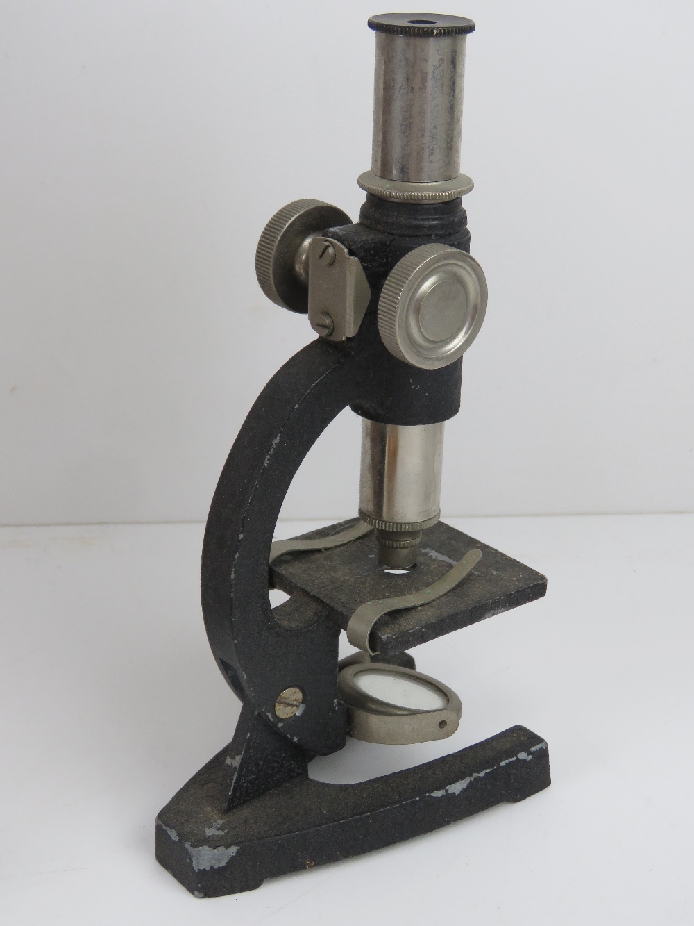 A Britex Pioneer II microscope in box with instructions and set of six slides. - Image 5 of 6
