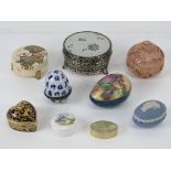 A Satsuma bowl and cover, a/f. Together with eight assorted contemporary trinket boxes.