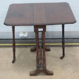 A drop leaf occasional table, 54 x 62cm extended, 57cm high.