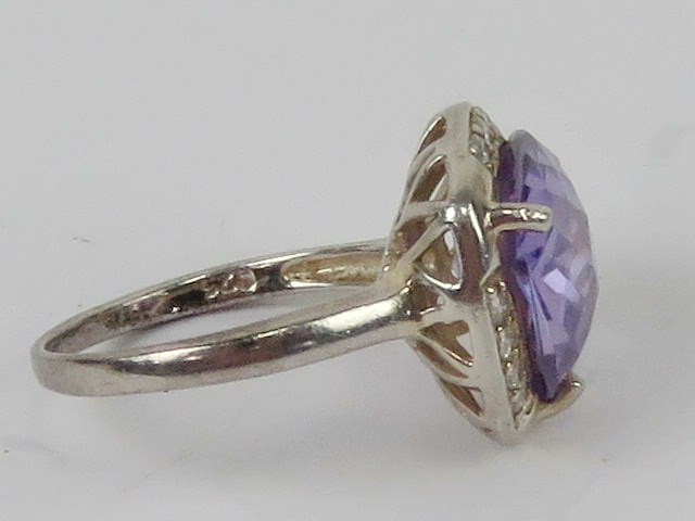 A silver cocktail ring having impressive central purple stone, stamped 925, size O-P. - Image 3 of 3