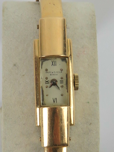 An 18ct gold Baume & Mercier hinged bangle wristwatch c1970s, hallmarked 750, - Image 2 of 5