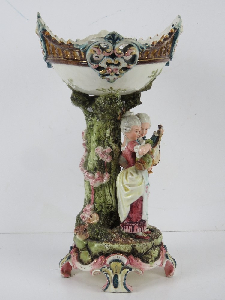 A large Capodimonte style centrepiece pe - Image 3 of 5