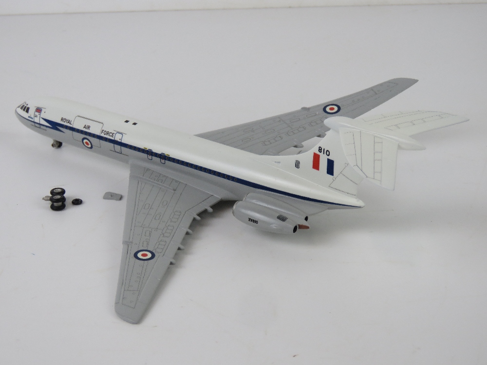 A Vickers VC10 C.Mk.1 RAF XR810, 1/200 s - Image 3 of 5