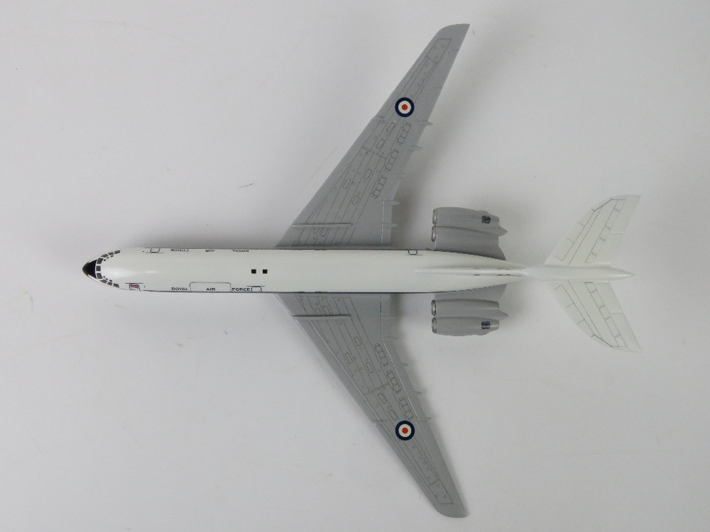 A Vickers VC10 C.Mk.1 RAF XR810, 1/200 s - Image 4 of 5