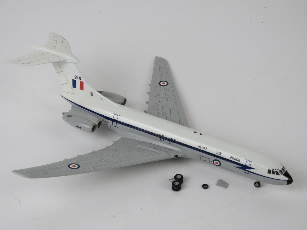 A Vickers VC10 C.Mk.1 RAF XR810, 1/200 s - Image 2 of 5