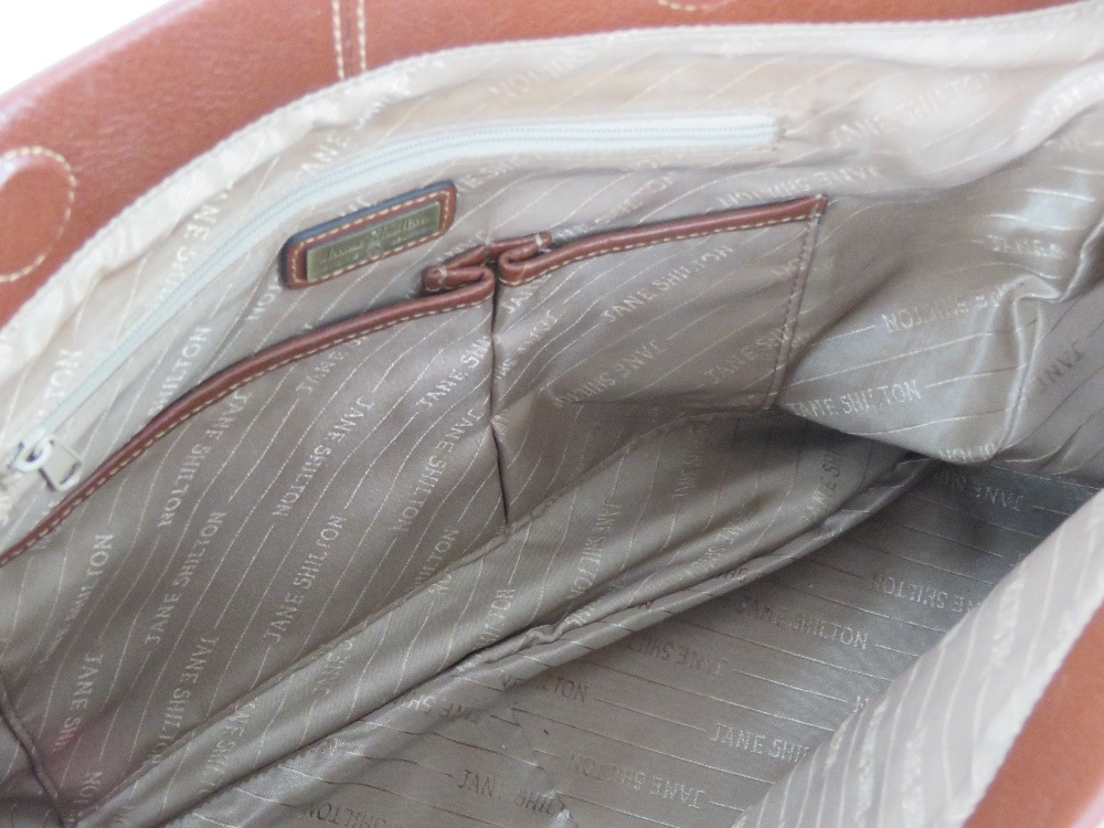 A brown leather Jane Shilton handbag 37 - Image 5 of 5