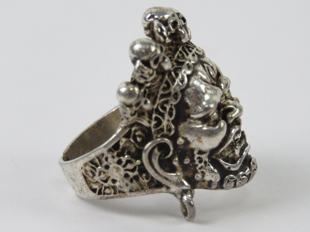 An Asian Death God ring having skull cro - Image 2 of 3