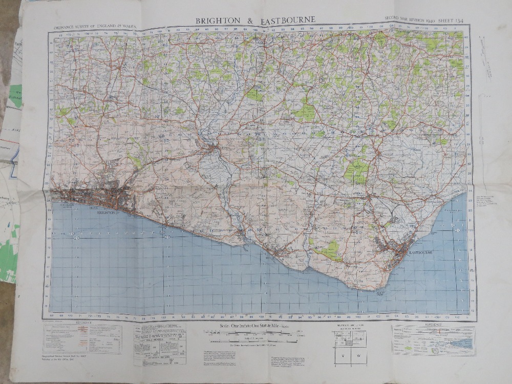 A quantity of assorted paper maps inc some 1940 War Revision sheets for Tunbridge Wells and - Image 3 of 11