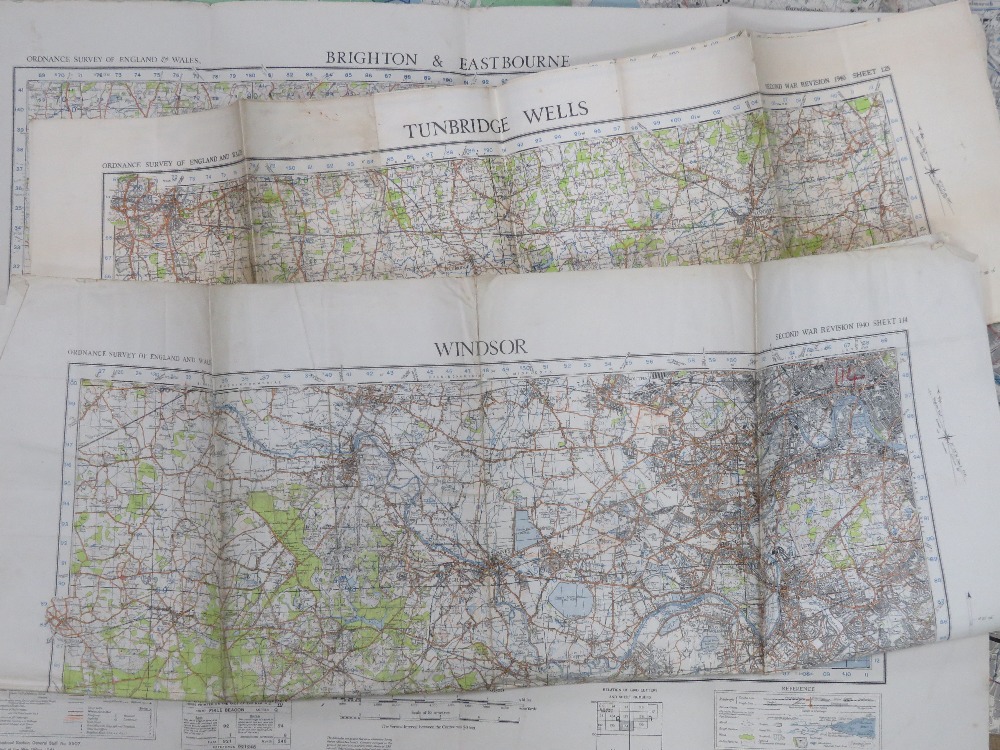 A quantity of assorted paper maps inc some 1940 War Revision sheets for Tunbridge Wells and - Image 5 of 11