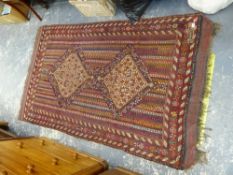 AN ANTIQUE PERSIAN QASHQAI RUG, 226 134cms.